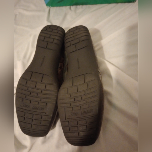 Easy Street Comfort Wave NWT Women's Size 8.5 WW Brown Crocodile Print Loafers - Picture 5 of 7